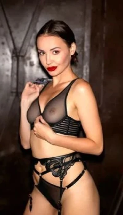 Damiana Hot