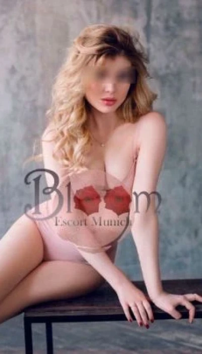 Raelynn