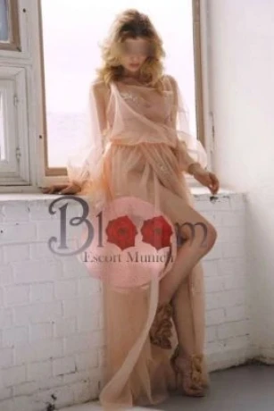 Raelynn