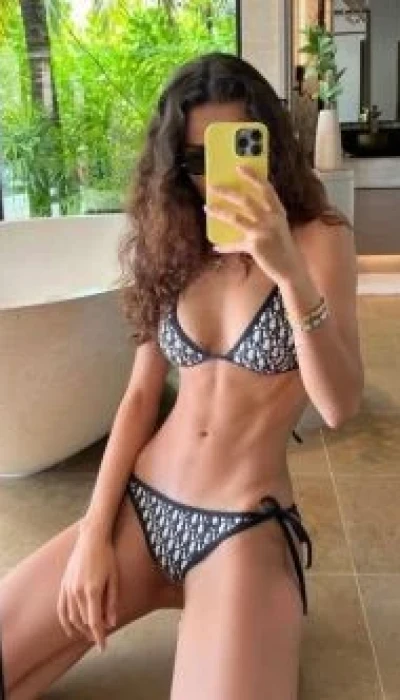 Mia