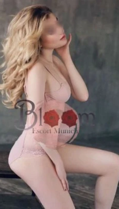 Raelynn