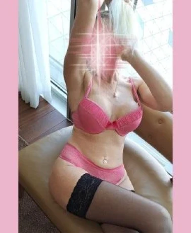 Independent Blonde