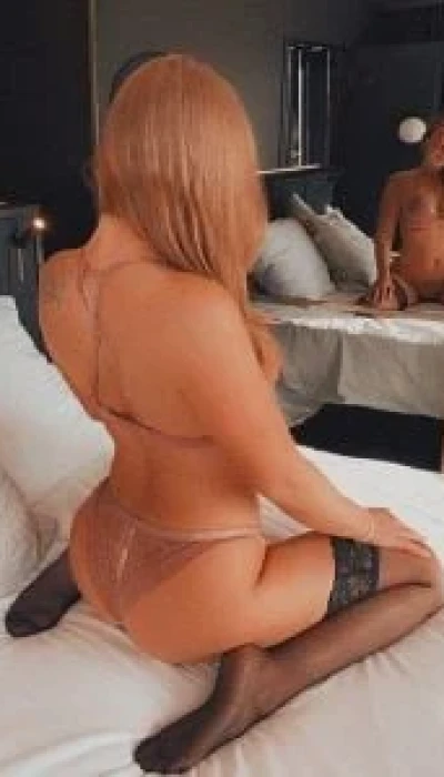 angela