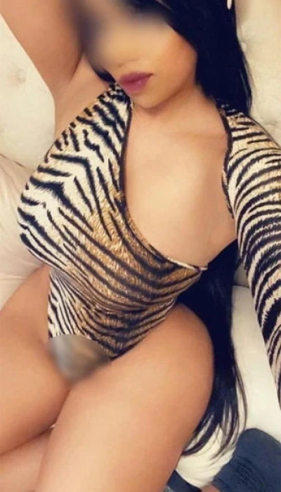 Kiara Sexy Party