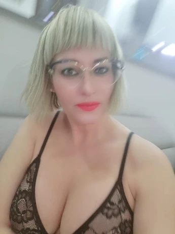 Anabeel Sexy