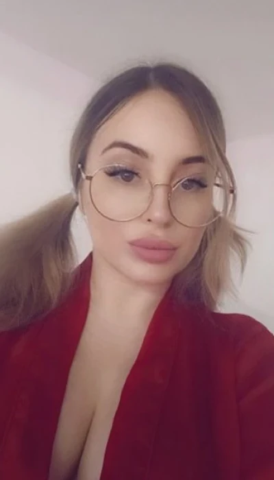 Selena - Party Girl (18+)