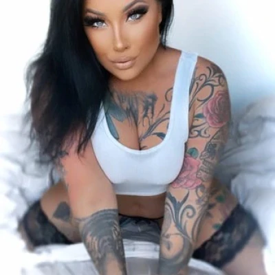 Curvy Chayenne