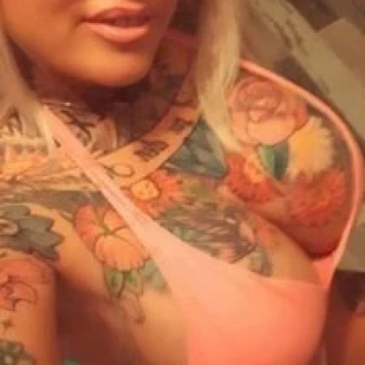 Tattoomodel Gina blond P*rno