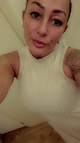 Curvy Sunny