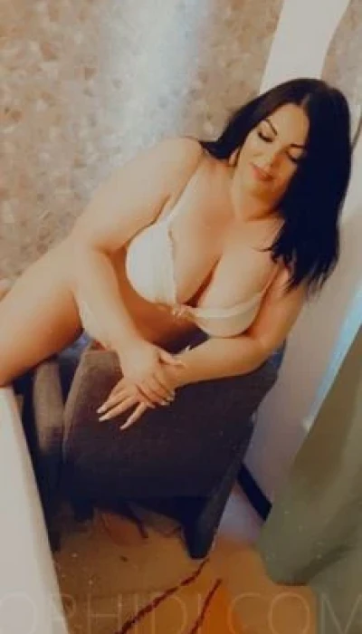 Elena - NEU in der Stadt