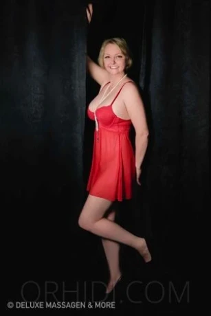 Lisa bei Deluxe Massage & more