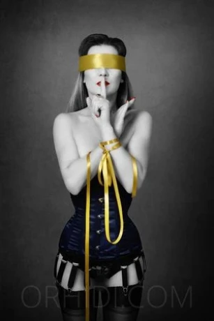Alexandra, Str*p *n Lady