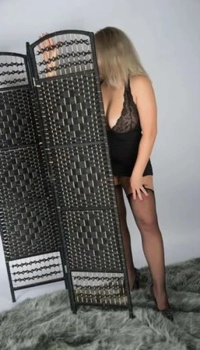 Kathi im Massage Studio