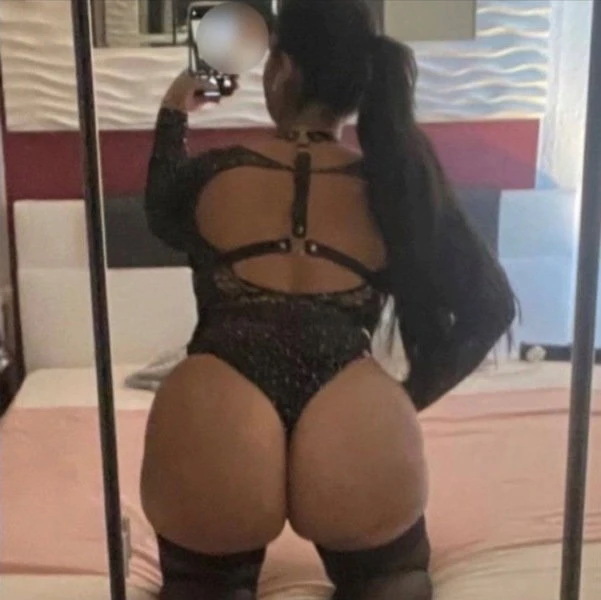 Deutsche Sophie mit XxL-Booty