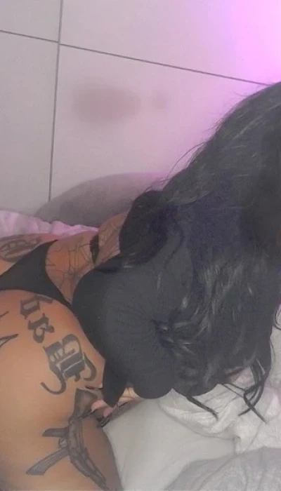 Deutsche, tätowierte, Curvy Lina