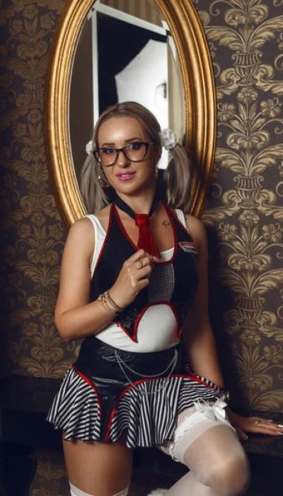 Lady Larissa Nur Fur Kurze Zeit