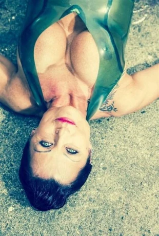 Deutsche Sonja - Sq**rt & DT Milf *Tel+Cam-Erotik*