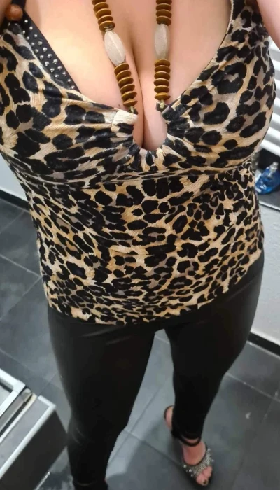 Lisa Black Angel