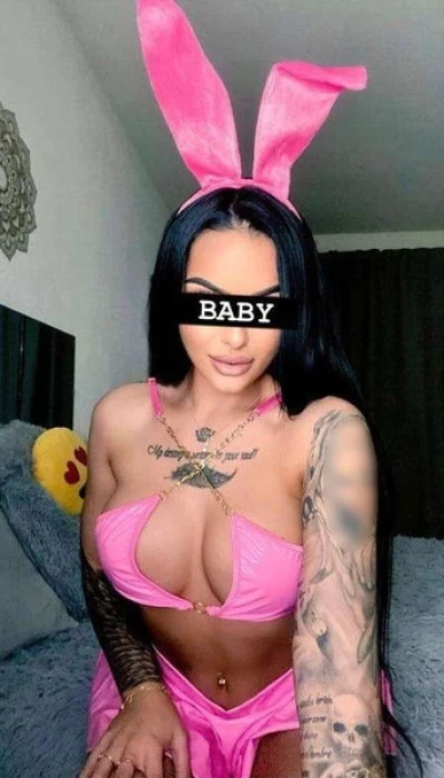 Hot Selina