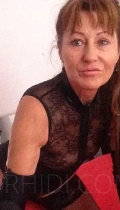 Lady Corinna nur Massagen kein GV