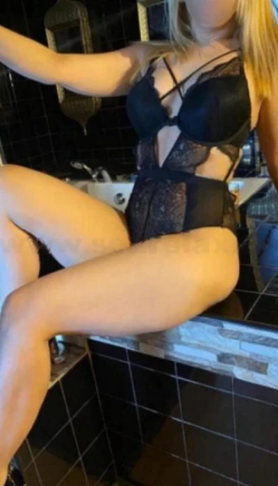Pamela140
