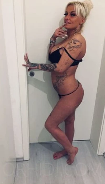 Mia Hilton