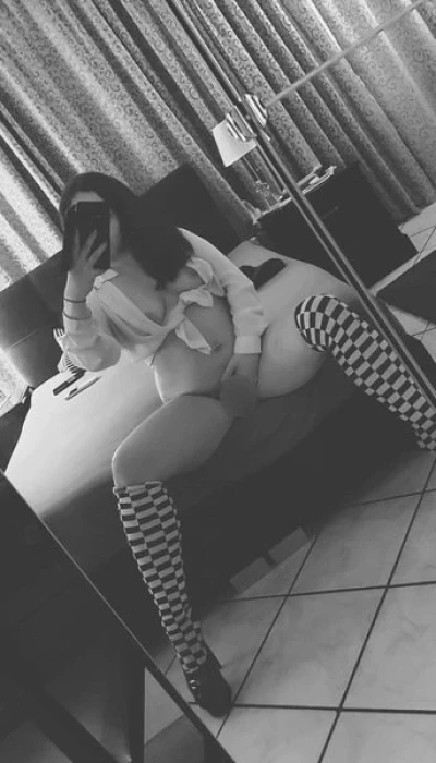 Intimbehaarte Kim Privat Diskret