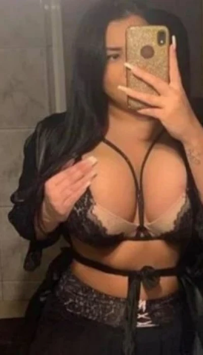 Hot Adriana