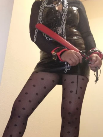 Mary Domina Bizarr