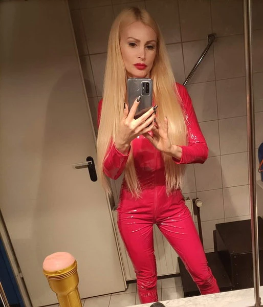 Lady Caroline Verheissungsvoll