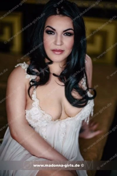 ELLA - ESCORT A. BESUCHBAR