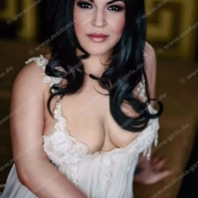 ELLA - ESCORT A. BESUCHBAR