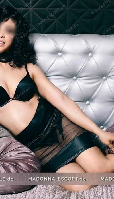 KELIS BEI MADONNA GIRLS