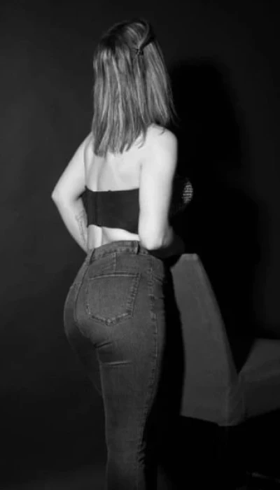 Andrea Nur Escort