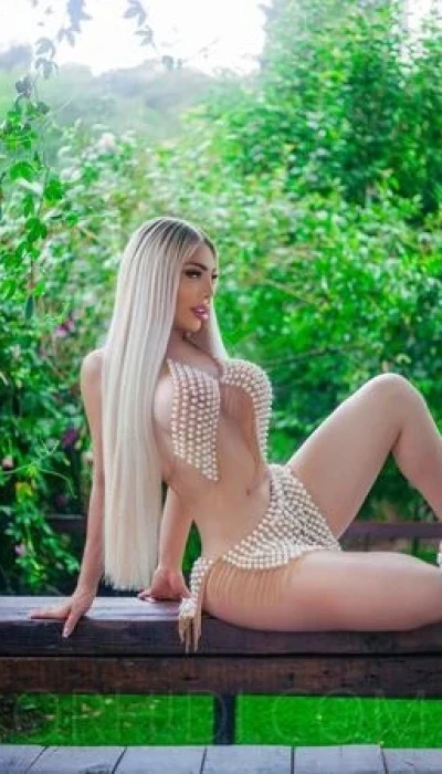 TS KHLOÉ XL
