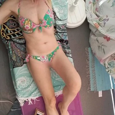 SEXY CLAUDIA