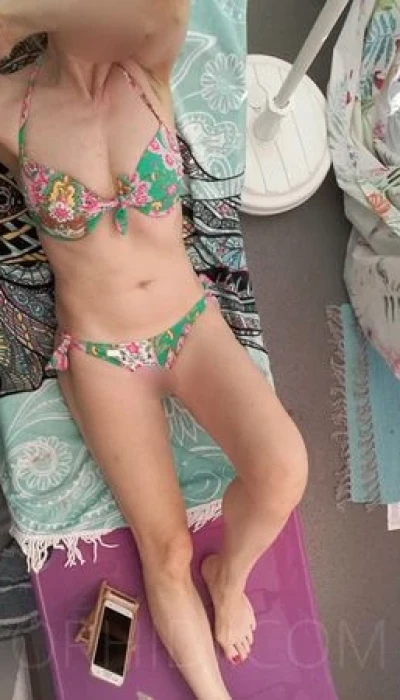 SEXY CLAUDIA