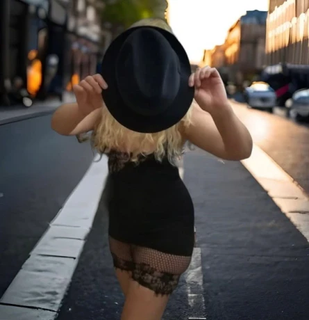 Neu Dana Deine Beruhrerin Tantrische Ol Ganzkorpermassagen