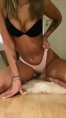 Maya Neu In Der Stadt