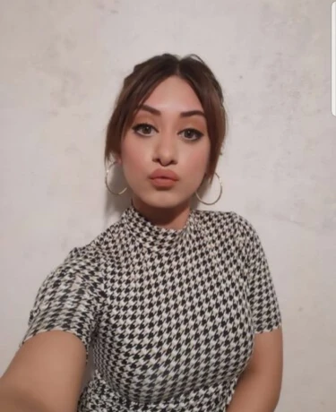 Hot Alyssa