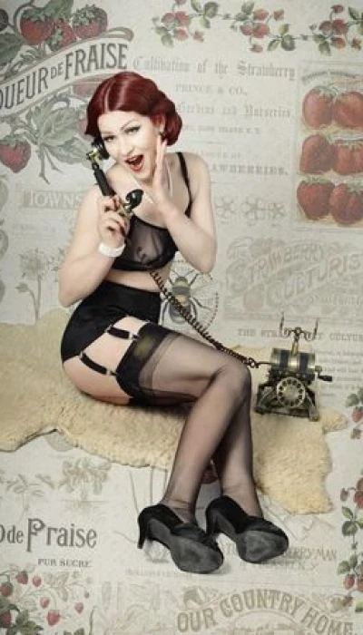 Alexandra, Str*p *n Lady
