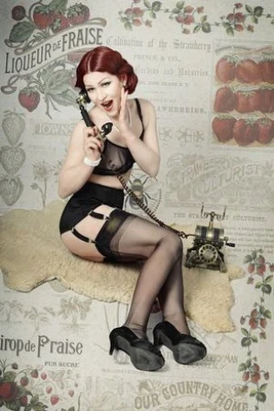 Alexandra, Str*p *n Lady