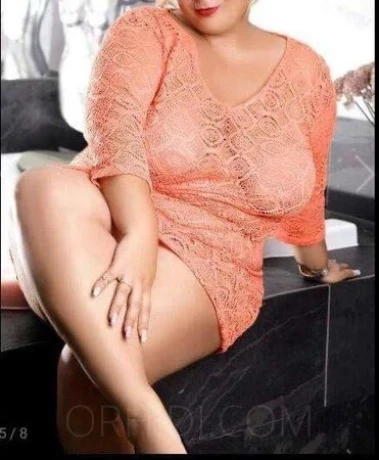 Sexy Bellaaa 32J.
