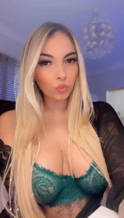 Larissa Aus Brazil