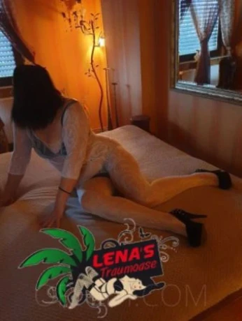 Anna bei Lenas Traumoase