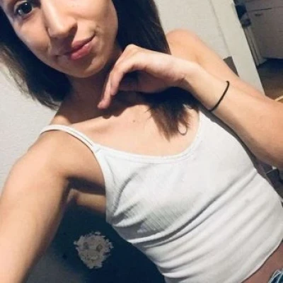Skinny-Valeria