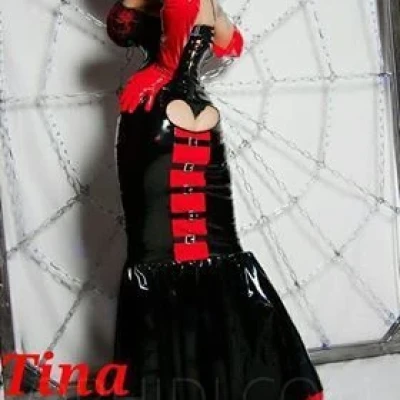 Bizarr Lady Tina