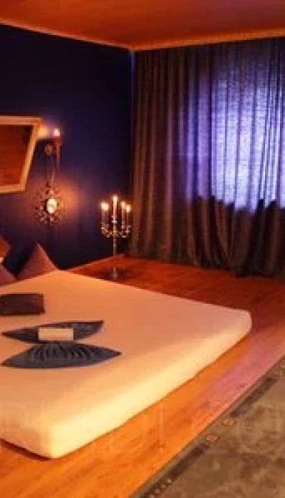 Kaskade Massagestudio - prof. Nuru-Anwendungen