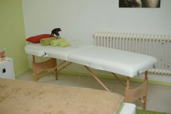 Deutsche Marlene Gelernte Masseurin