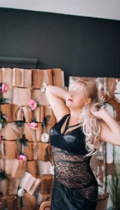 TINA - GANZ NEU! HEISSES BUSENWUNDER